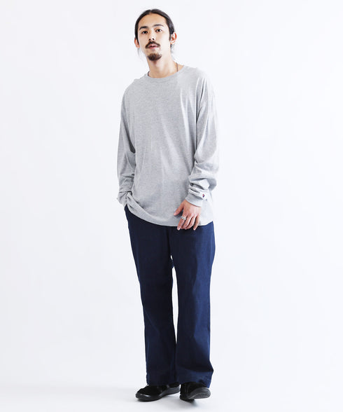 H186 / 63kg / B87 / W73 / H93 / 着用サイズ:XL グレー