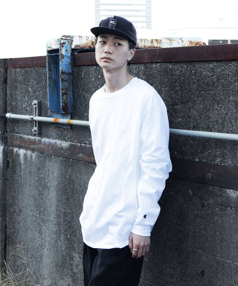 H180 / 54kg / B85 / W68 / H94 / 着用サイズ:XL ホワイト