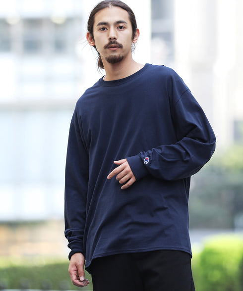 H186 / 63kg / B87 / W73 / H93 / 着用サイズ:XL ネイビー