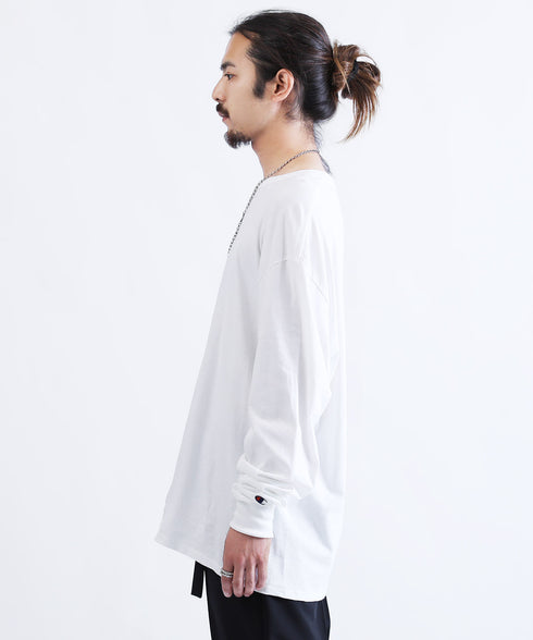 H186 / 63kg / B87 / W73 / H93 / 着用サイズ:XL ホワイト