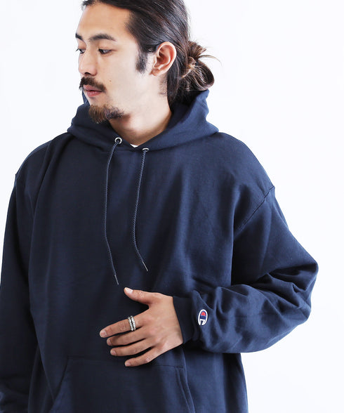 H186 / 63kg / B87 / W73 / H93 / 着用サイズ:XL ネイビー