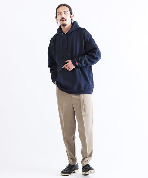 H186 / 63kg / B87 / W73 / H93 / 着用サイズ:XL ネイビー