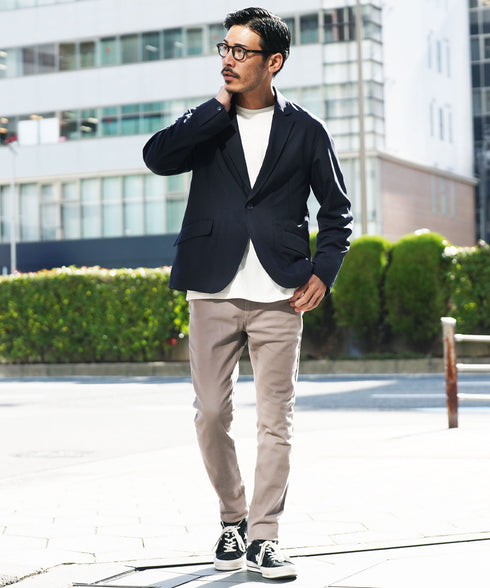 グレージュ MODEL : GO 180cm 66kg Lsize