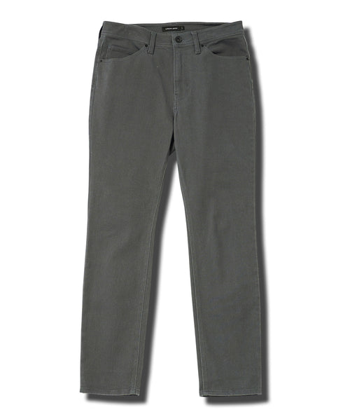 チャコールグレー