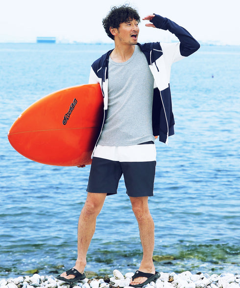 ネイビー1ボーダー MODEL : GO 180cm 66kg Lsize