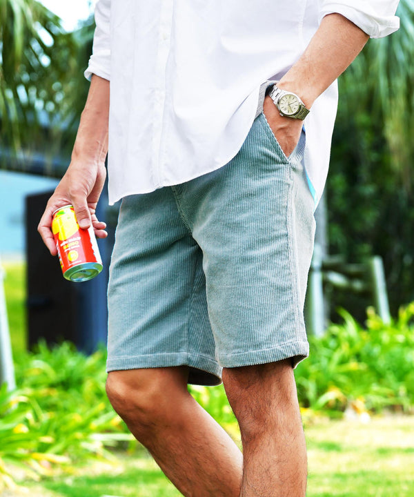 コーデュロイブルー MODEL : GO 180cm 66kg Lsize