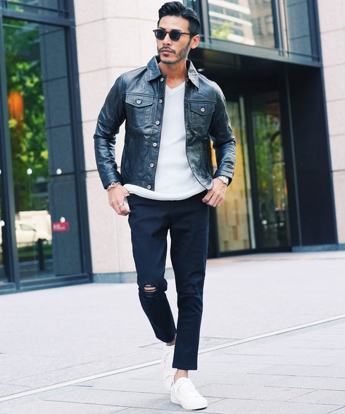 aオフホワイト(Vネック) MODEL : GO 180cm 66kg Lsize