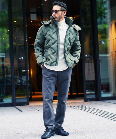 bオフホワイト(タートルネック) MODEL : GO 180cm 66kg Lsize