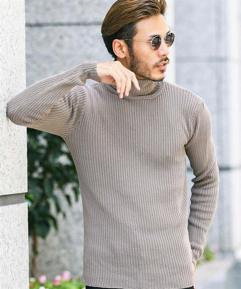 bグレージュ(タートルネック) MODEL : GO 180cm 66kg Lsize