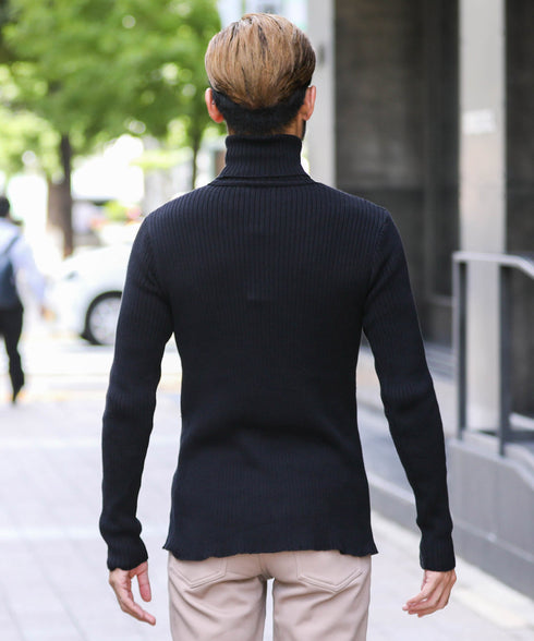 bブラック(タートルネック) MODEL : GO 180cm 66kg Lsize