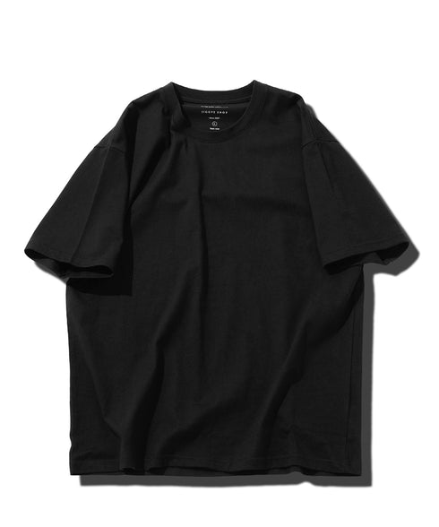 Eブラック MODEL : GO 180cm 66kg Lsize