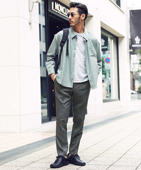 グレー MODEL : GO 180cm 66kg Lsize