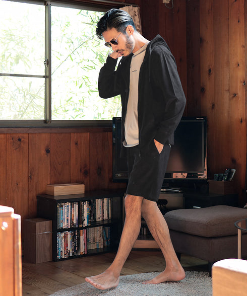 ブラック MODEL : GO 180cm 66kg Lsize