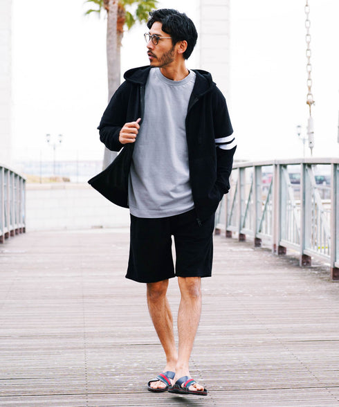 ブラック2ライン MODEL : GO 180cm 66kg Lsize