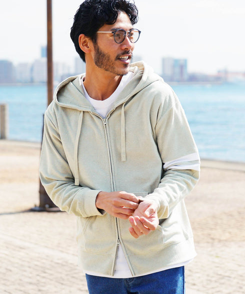 グレージュ2ライン MODEL : GO 180cm 66kg Lsize