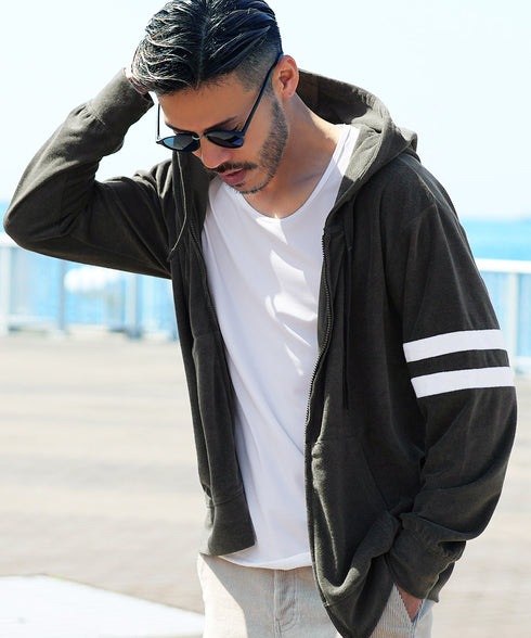 チャコール2ライン MODEL : GO 180cm 66kg Lsize