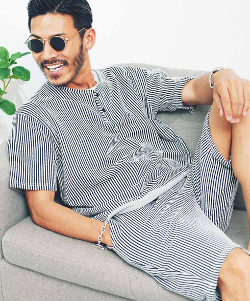 ホワイト×ネイビー MODEL : GO 180cm 66kg Lsize