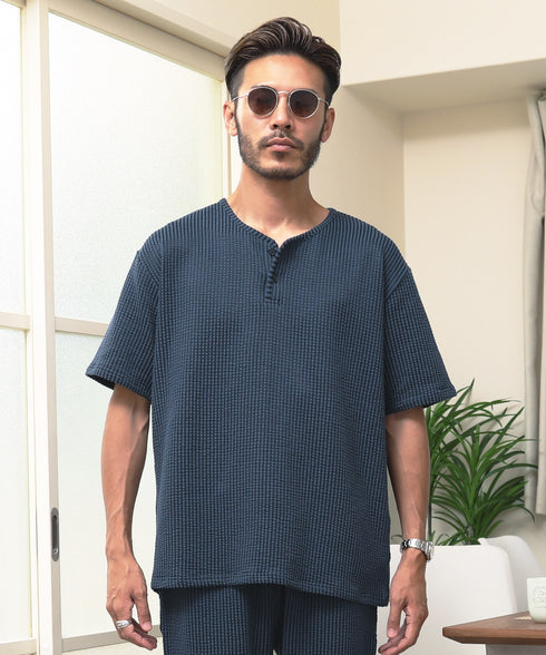 ネイビー MODEL : GO 180cm 66kg Lsize