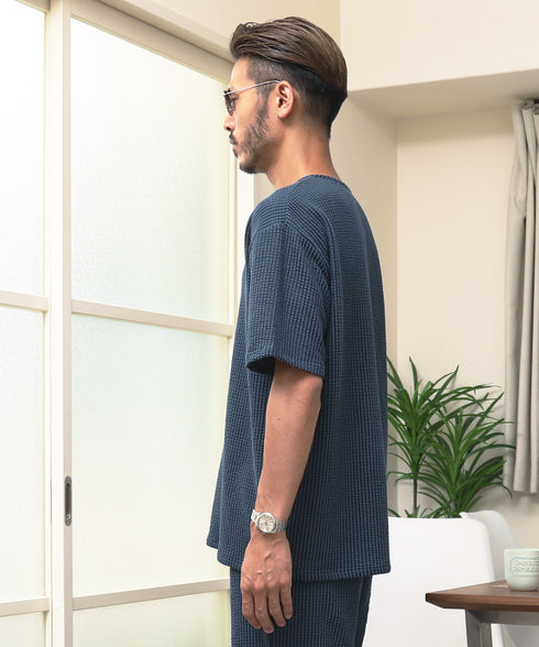 ネイビー MODEL : GO 180cm 66kg Lsize