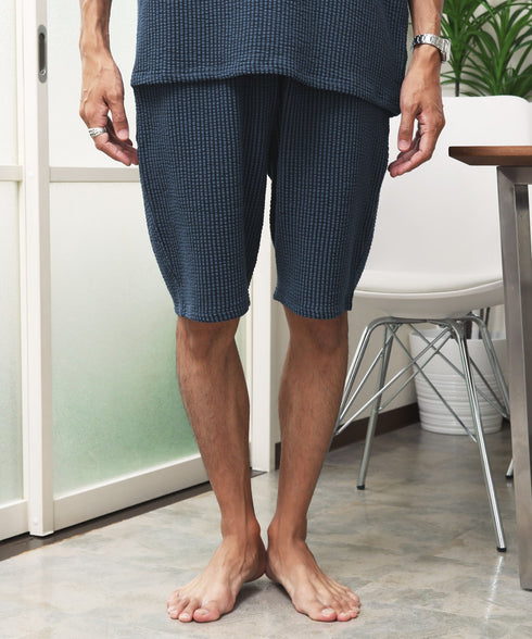 ネイビー MODEL : GO 180cm 66kg Lsize