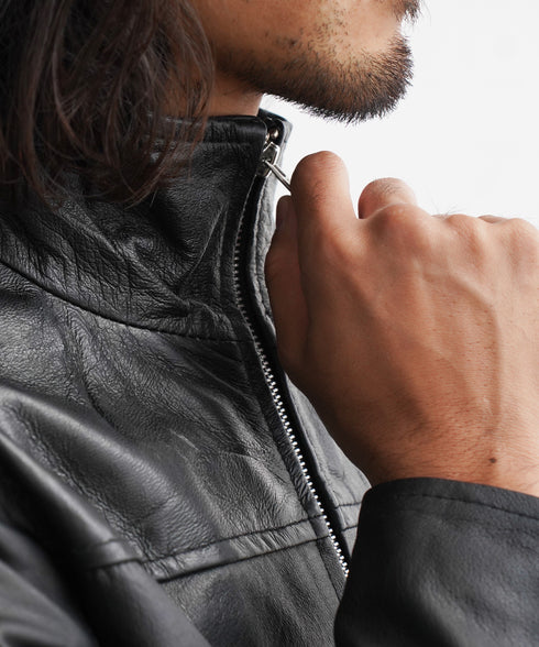 G(ウィングカラー)ブラック MODEL : KAI 181cm 68kg Lsize