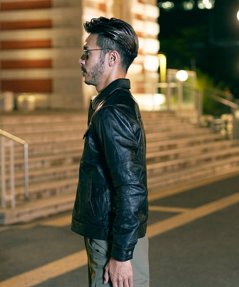 D(トラッカー)ブラック MODEL : GO 180cm 66kg Lsize