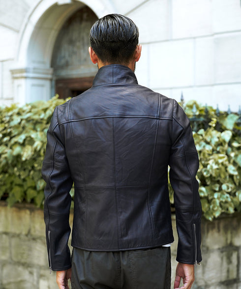 G(ウィングカラー)ブラック MODEL : GO 180cm 66kg Lsize