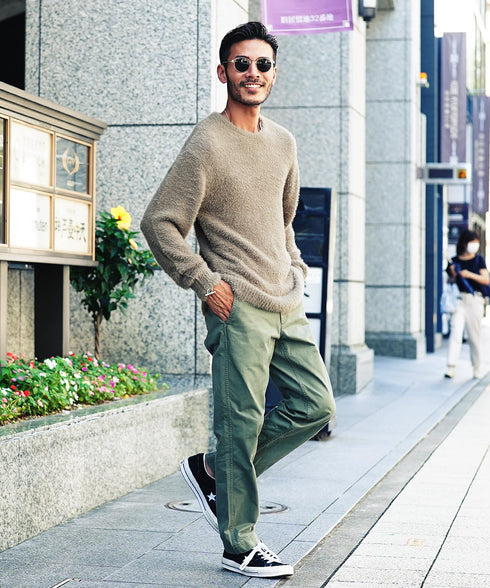 グレージュ MODEL : GO 180cm 66kg Lsize