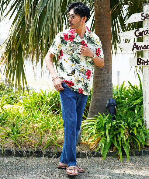 ホワイトハイビスカス MODEL : GO 180cm 66kg Lsize