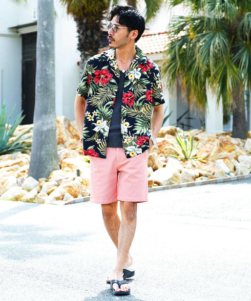 ネイビーハイビスカス MODEL : GO 180cm 66kg Lsize