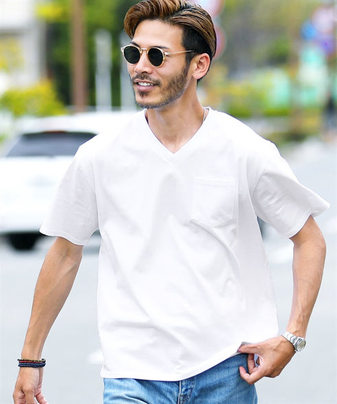 ホワイト(Vネック) MODEL : GO 180cm 66kg Lsize