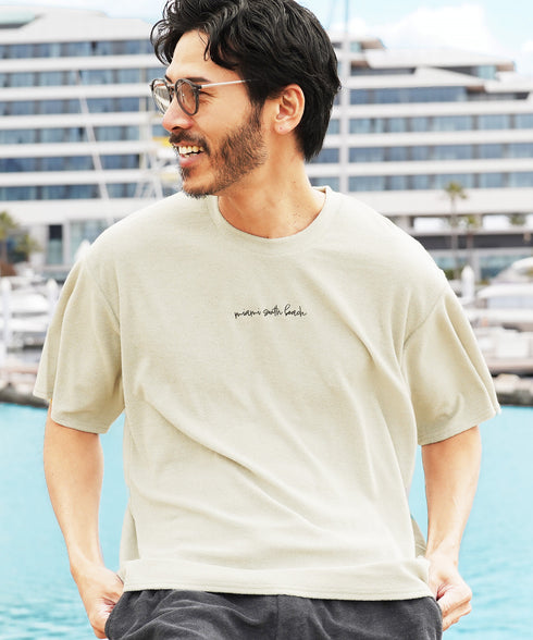 グレージュロゴ1 MODEL : GO 180cm 66kg Lsize