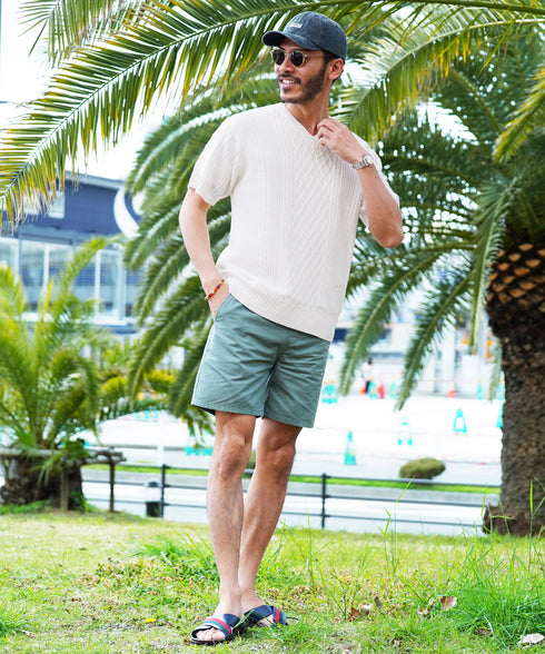 Bホワイト(Vネック) MODEL : GO 180cm 66kg Lsize