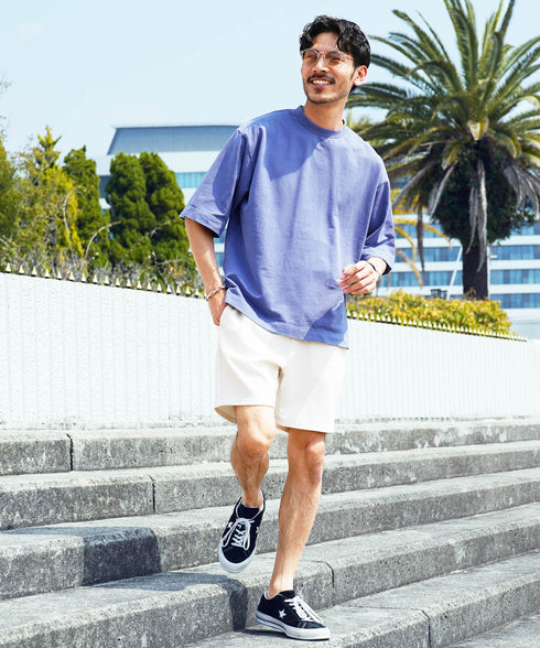 ホワイト MODEL : GO 180cm 66kg Lsize