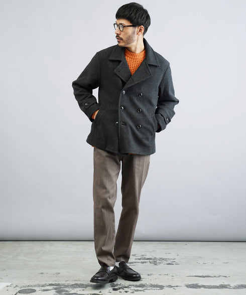 チャコールグレー MODEL : GO 180cm 66kg Lsize