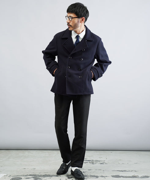 ネイビー MODEL : GO 180cm 66kg Lsize