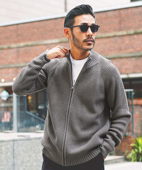 ミックスグレー MODEL : GO 180cm 66kg Lsize