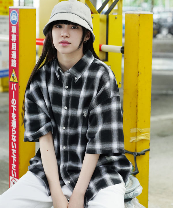 H163 / 着用サイズ:M オンブレーホワイト