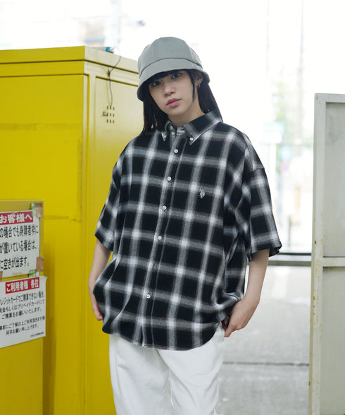 H163 / 着用サイズ:M オンブレーホワイト