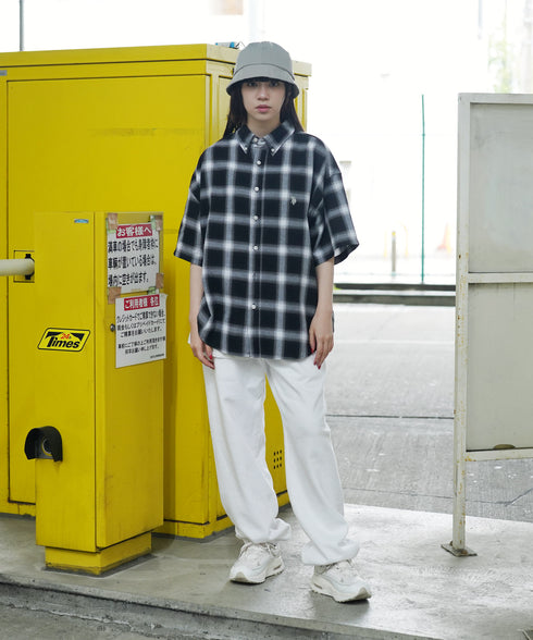 H163 / 着用サイズ:M オンブレーホワイト