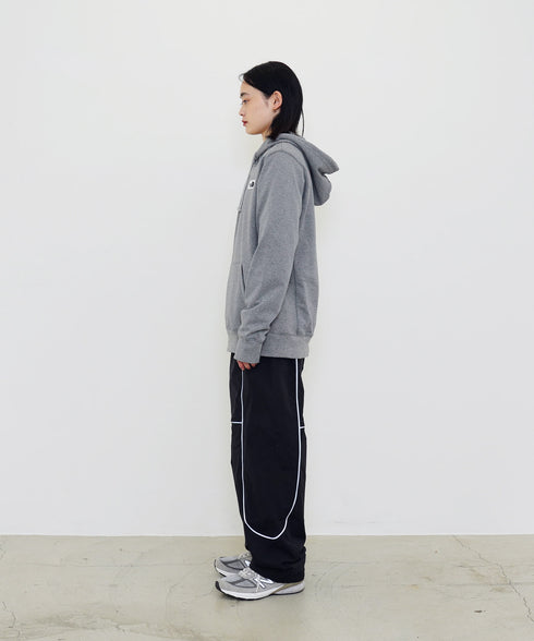 H167 / 着用サイズ: M TNF M Gray H