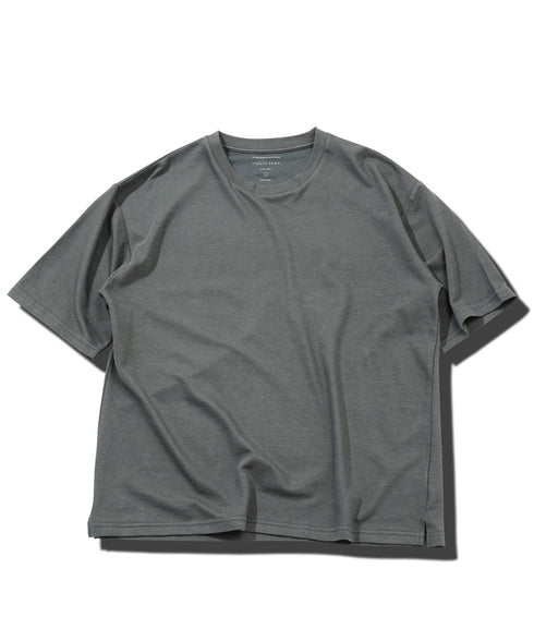 チャコールグレー