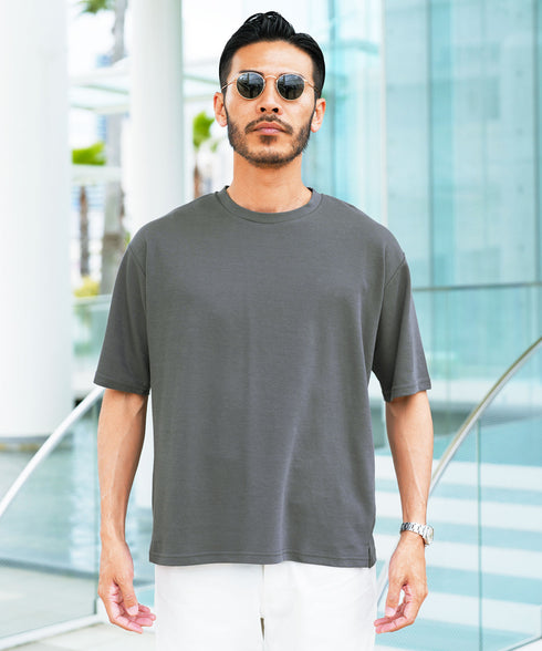 チャコールグレー MODEL : GO 180cm 66kg Lsize