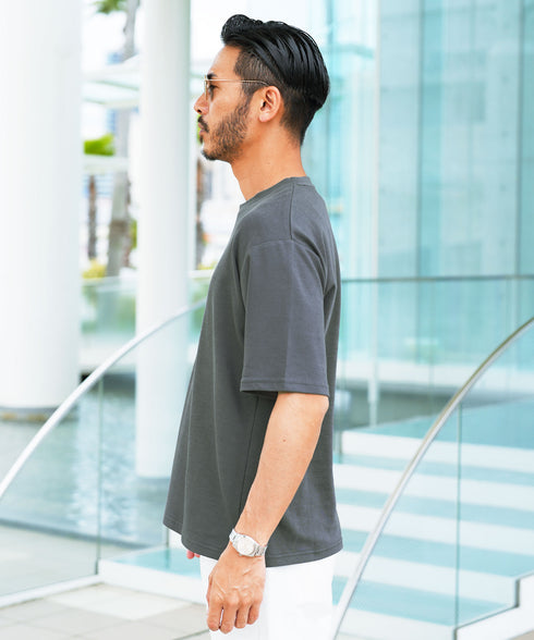 チャコールグレー MODEL : GO 180cm 66kg Lsize