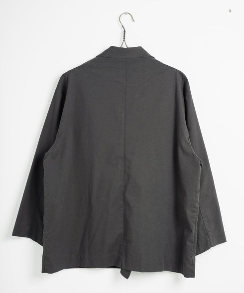 チャコールグレー