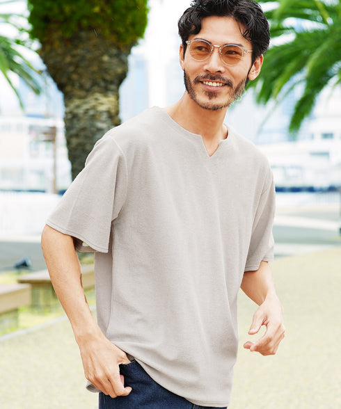 グレージュ MODEL : GO 180cm 66kg Lsize