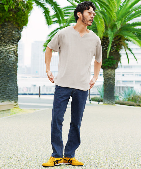 グレージュ MODEL : GO 180cm 66kg Lsize