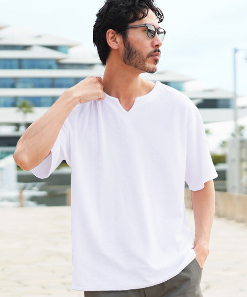 ホワイト MODEL : GO 180cm 66kg Lsize