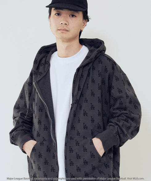 H180 / 着用サイズ: FREE ドジャースモノグラム