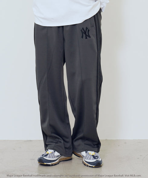 H180 / 着用サイズ: L ヤンキースチャコール